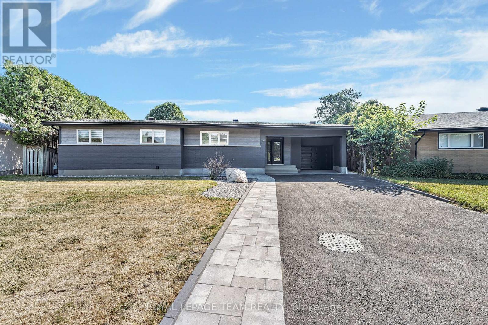 12 Largo Crescent