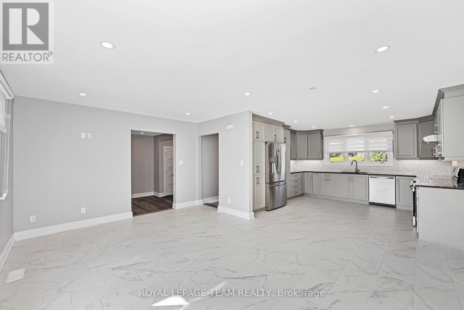 12 Largo Crescent
