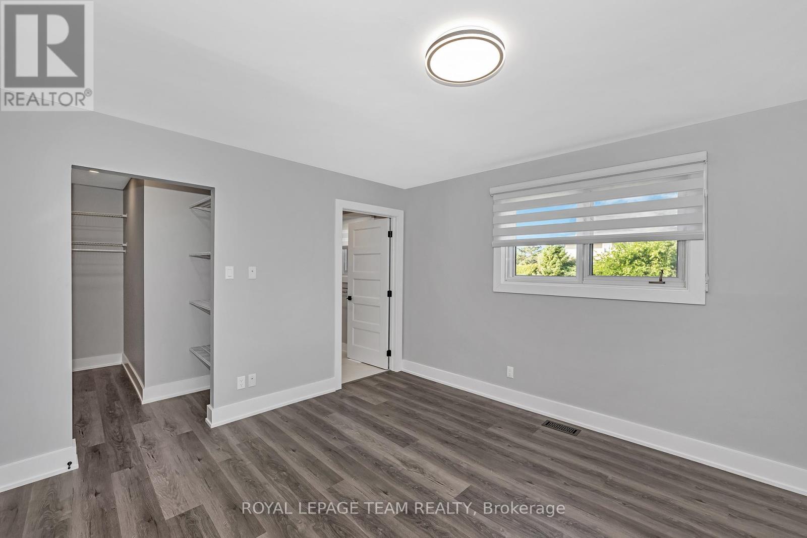 12 Largo Crescent