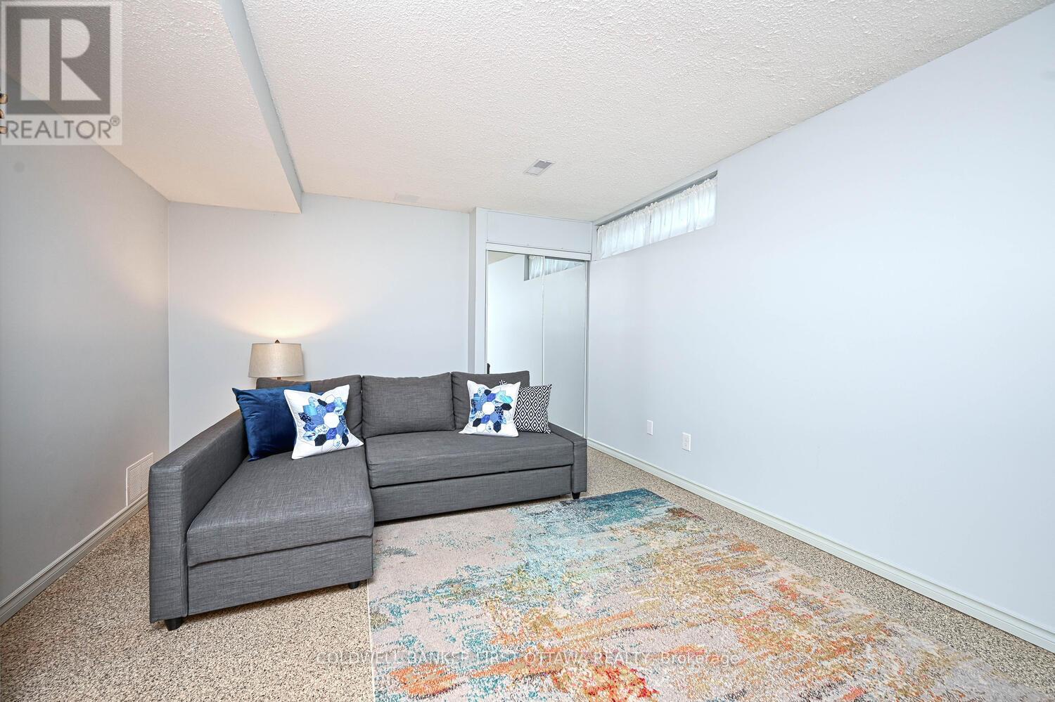 154 Mcclintock Way