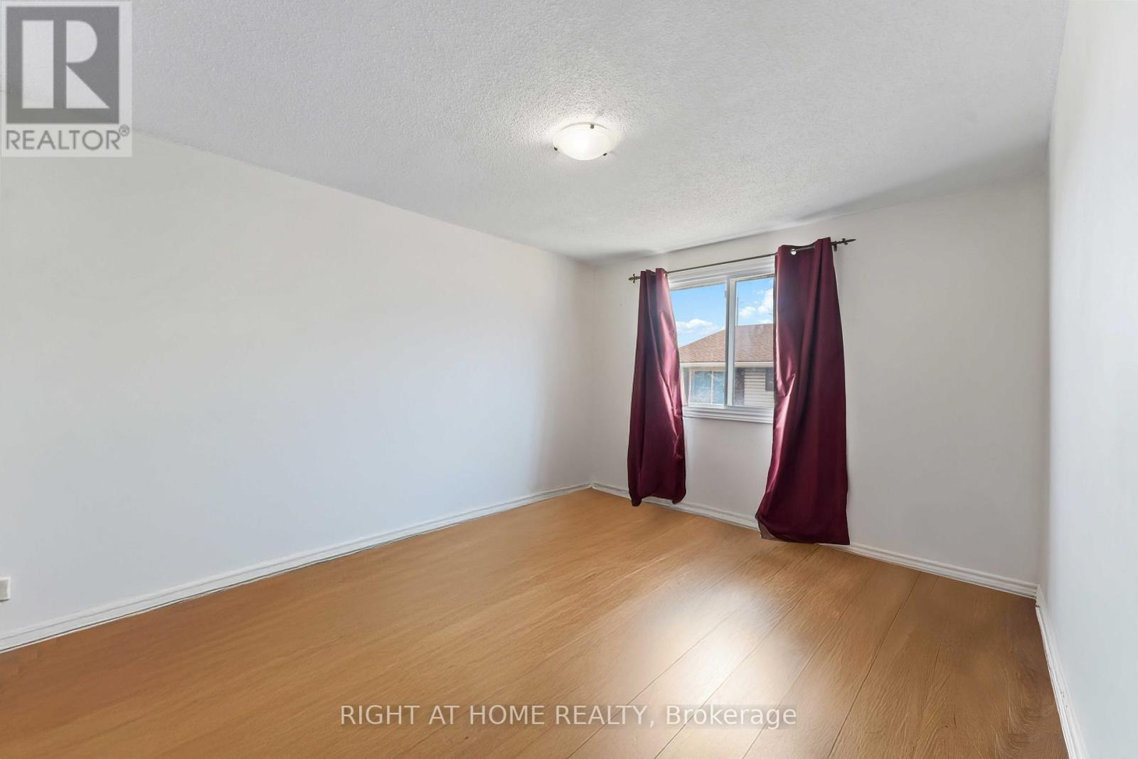 21 - 5 Hadley Circle