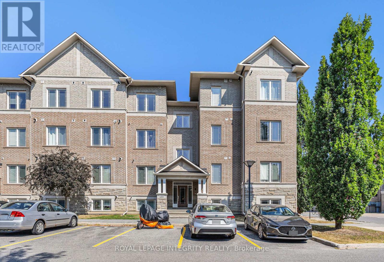 8 - 188 Paseo Private