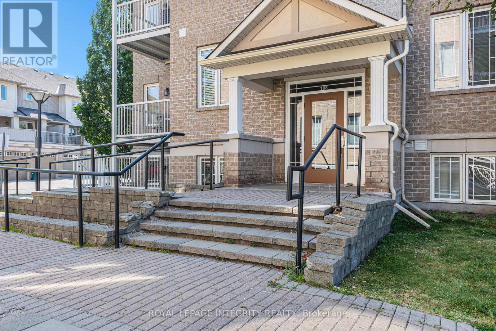 8 - 188 Paseo Private