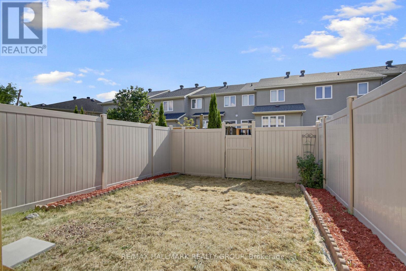 198 Tandalee Crescent