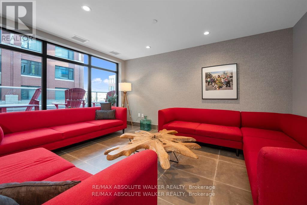 202 - 11 Des Oblats Avenue
