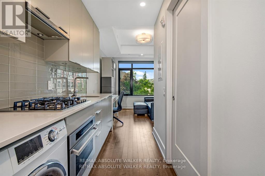 202 - 11 Des Oblats Avenue