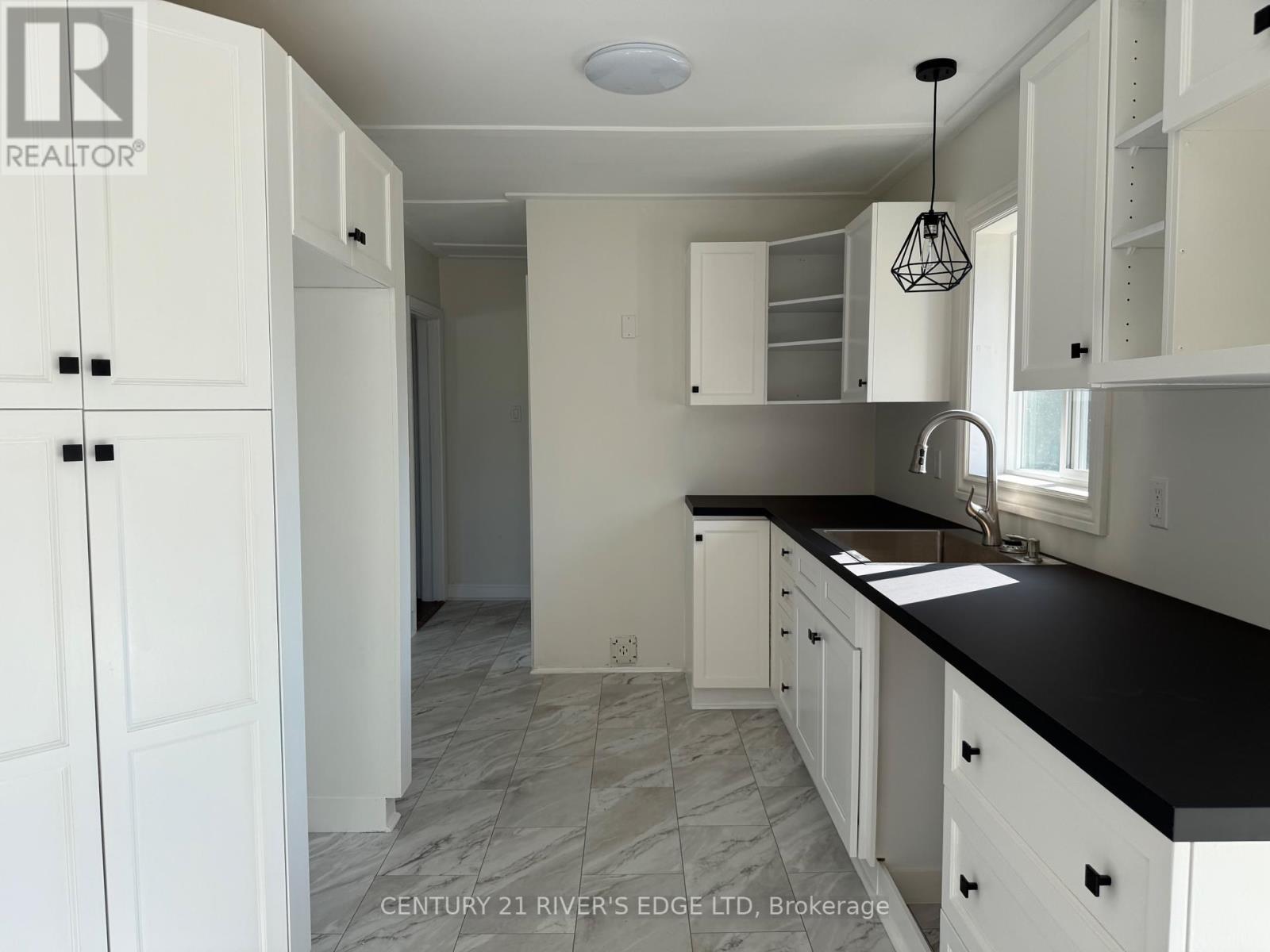 6385 6th Concession Road