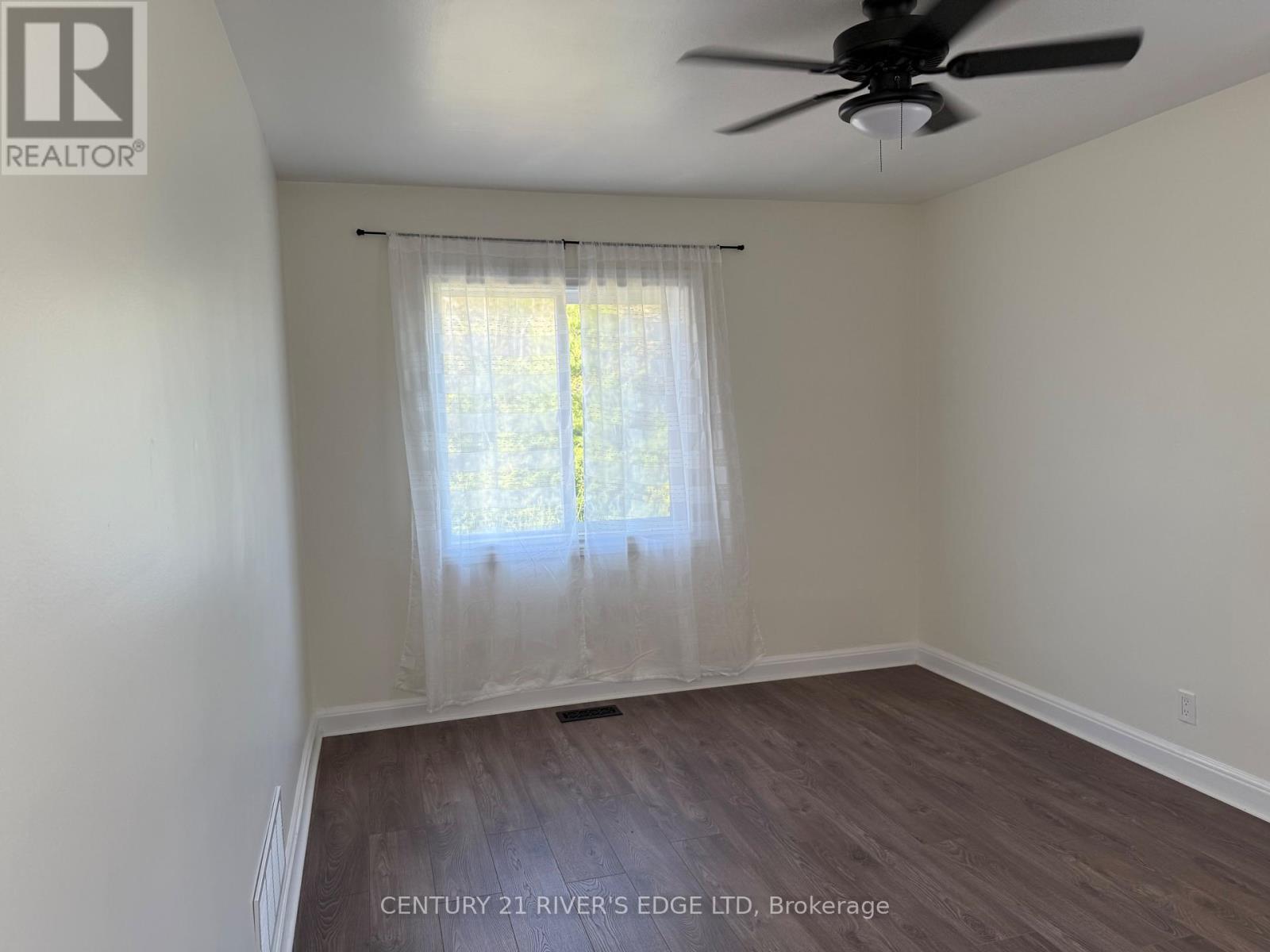 6385 6th Concession Road