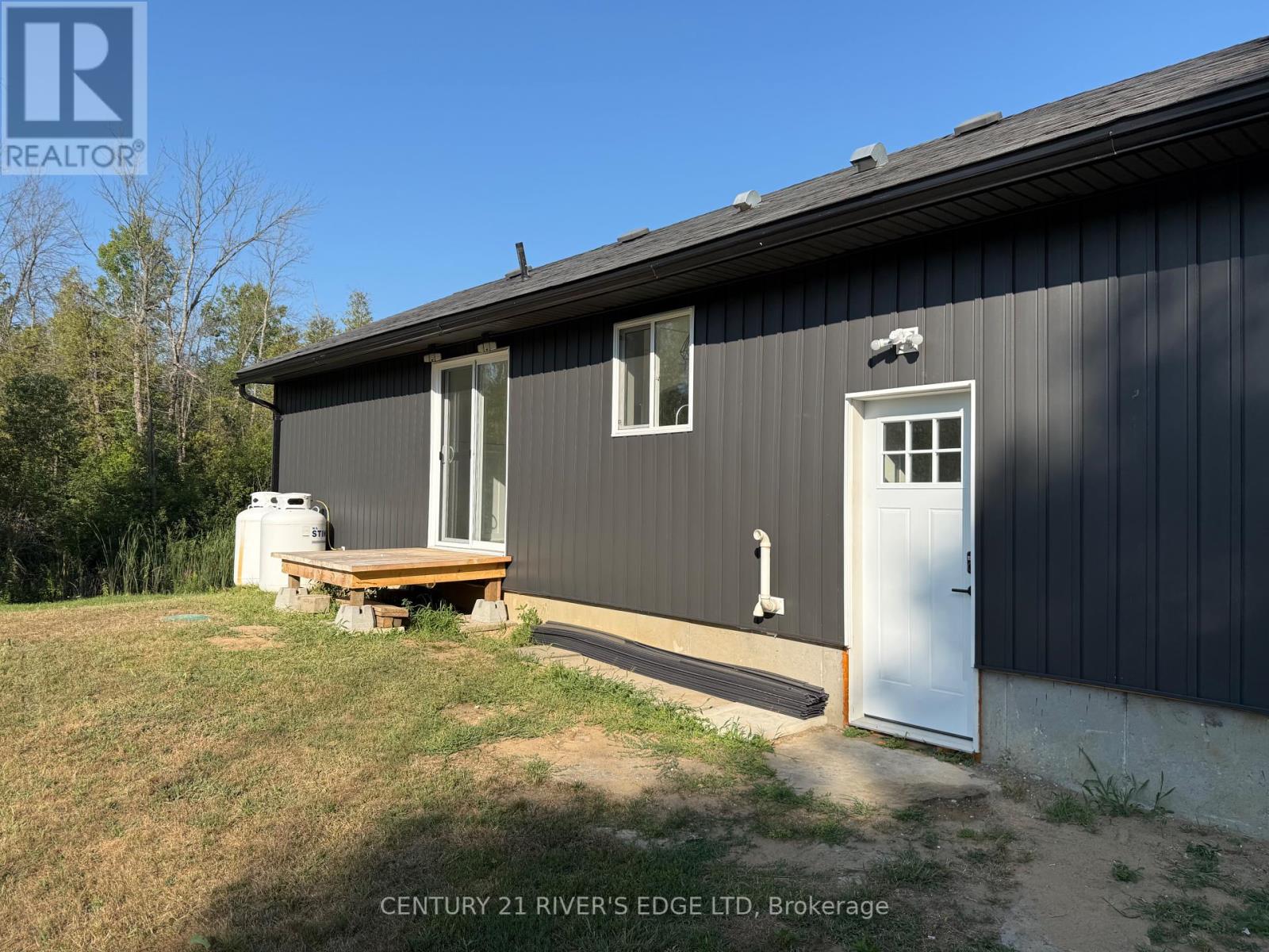 6385 6th Concession Road