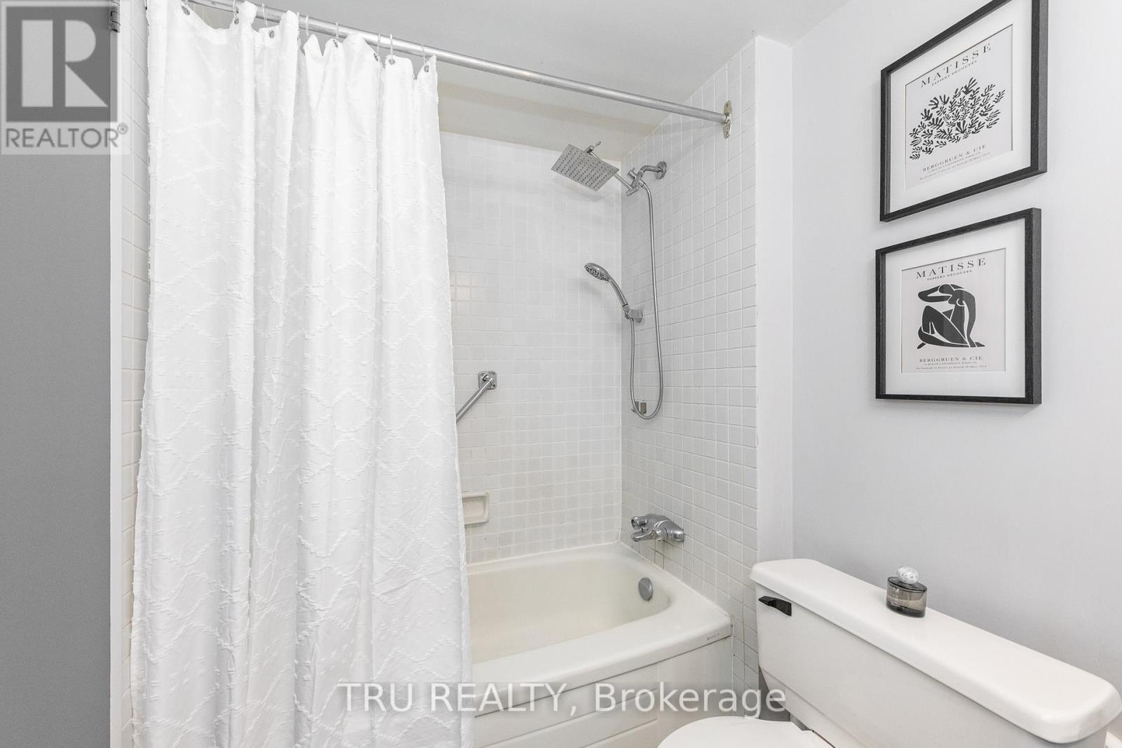 603 - 2871 Richmond Road