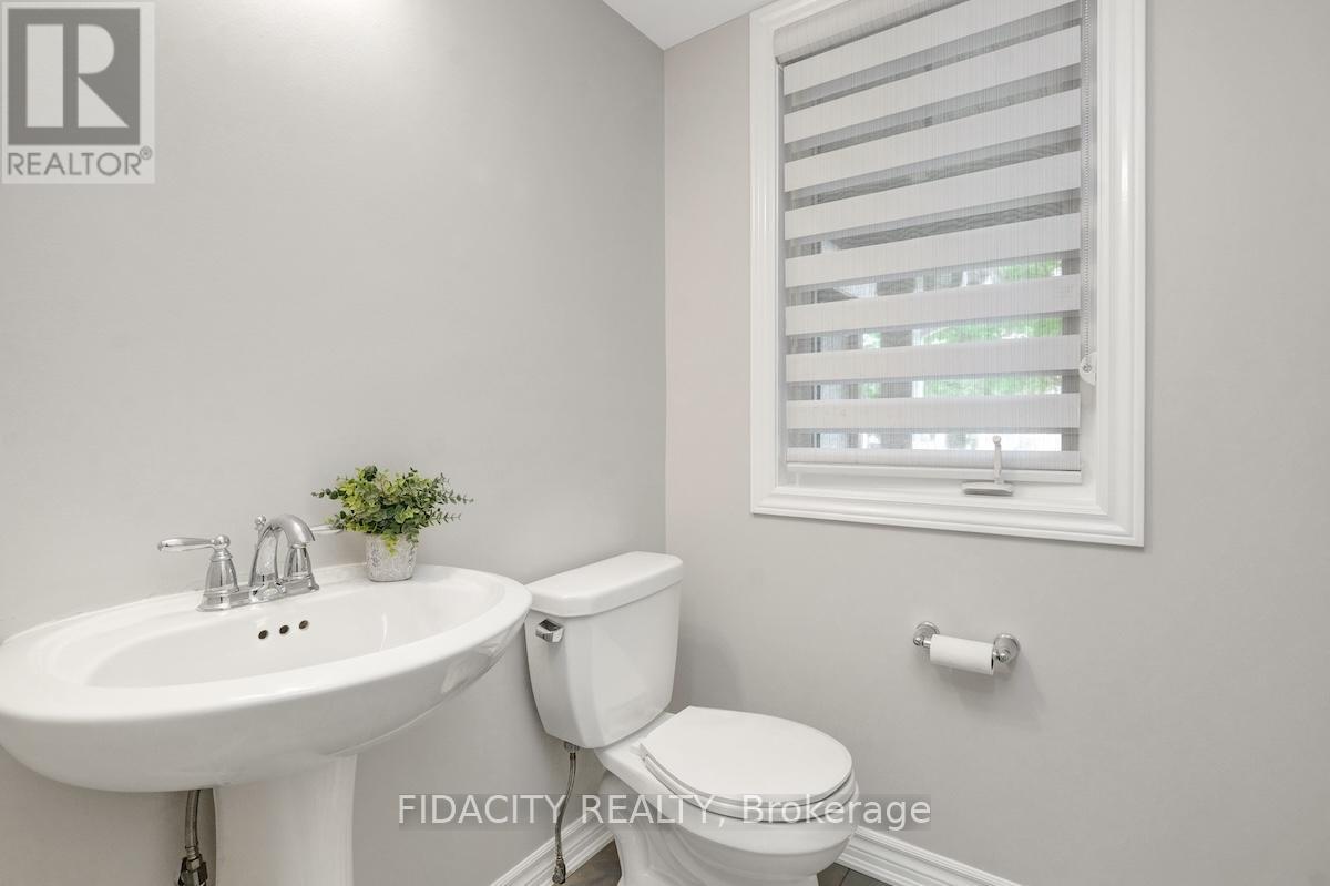 525 Foxlight Circle