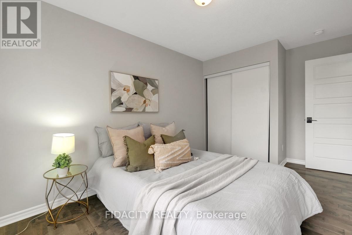 525 Foxlight Circle