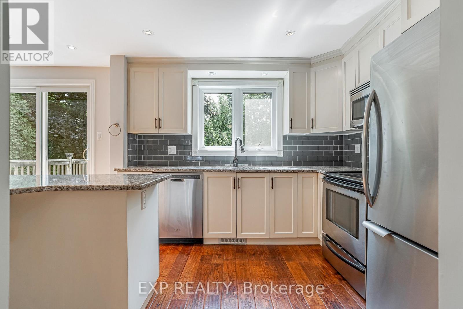 80 Coolspring Crescent