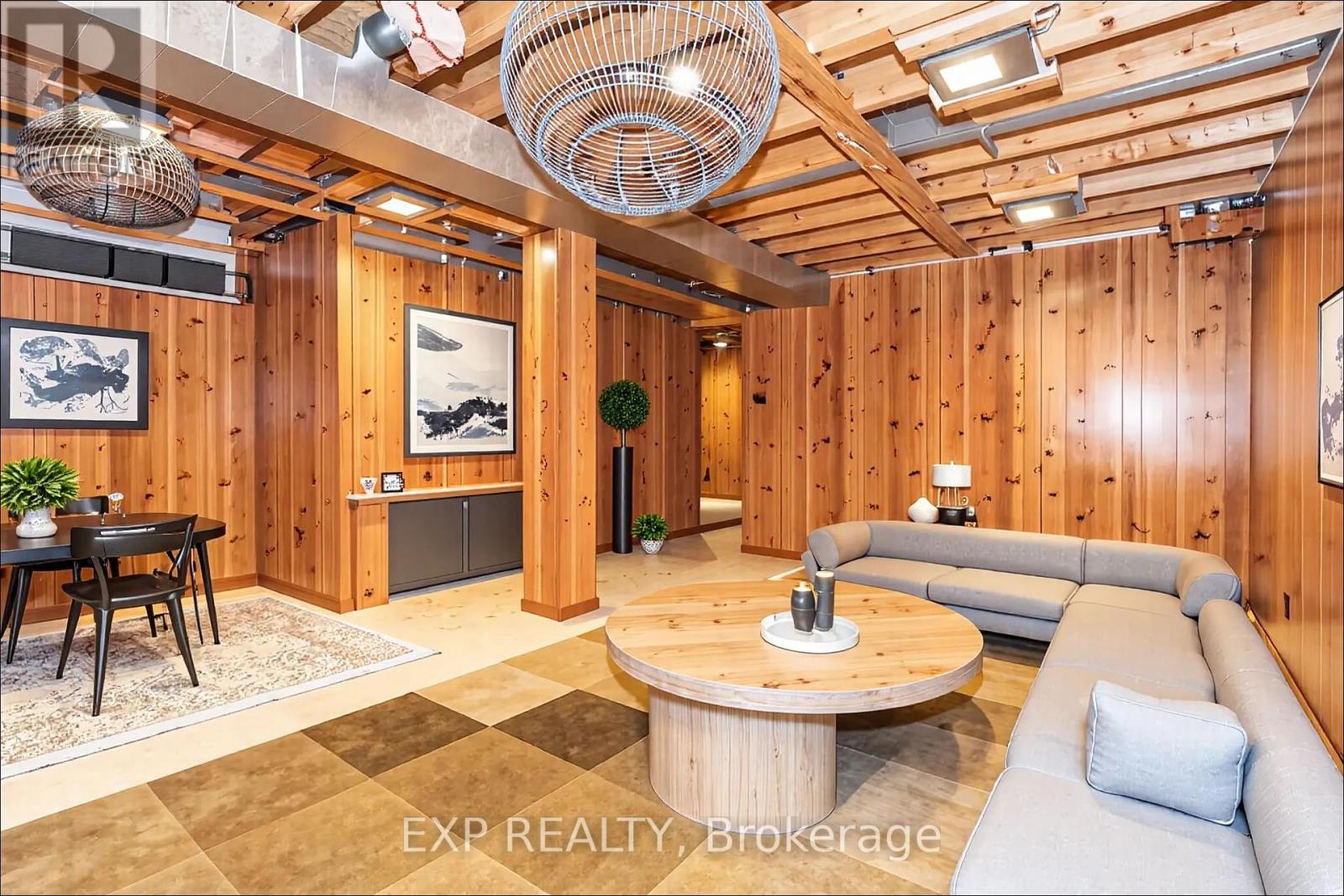 80 Coolspring Crescent