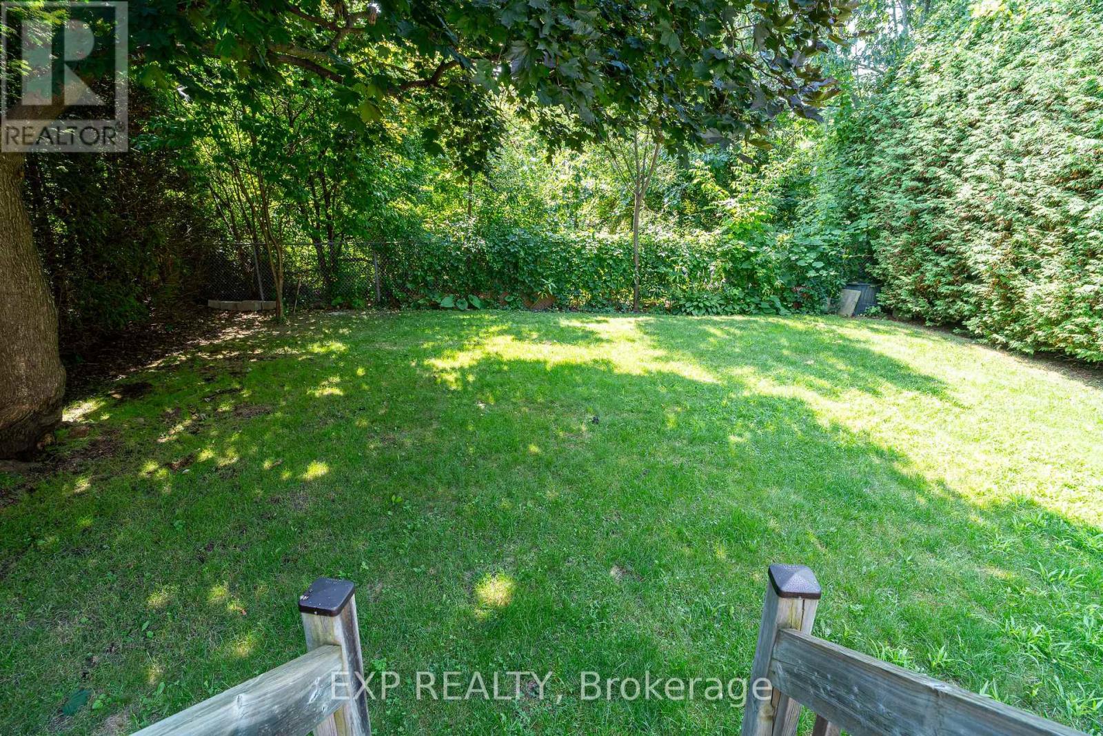 80 Coolspring Crescent