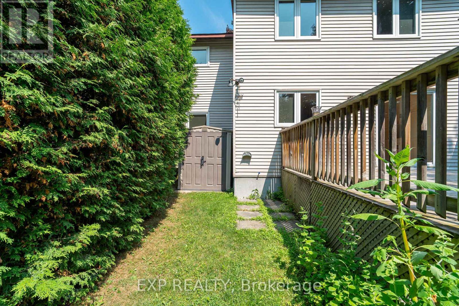 80 Coolspring Crescent