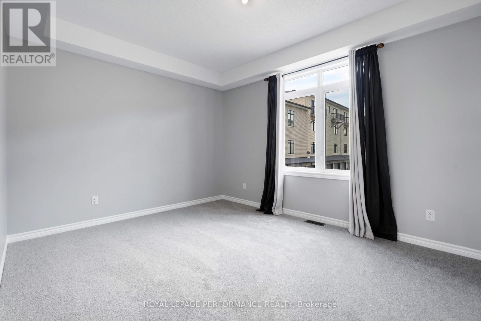 53 - 121 Poplin Street
