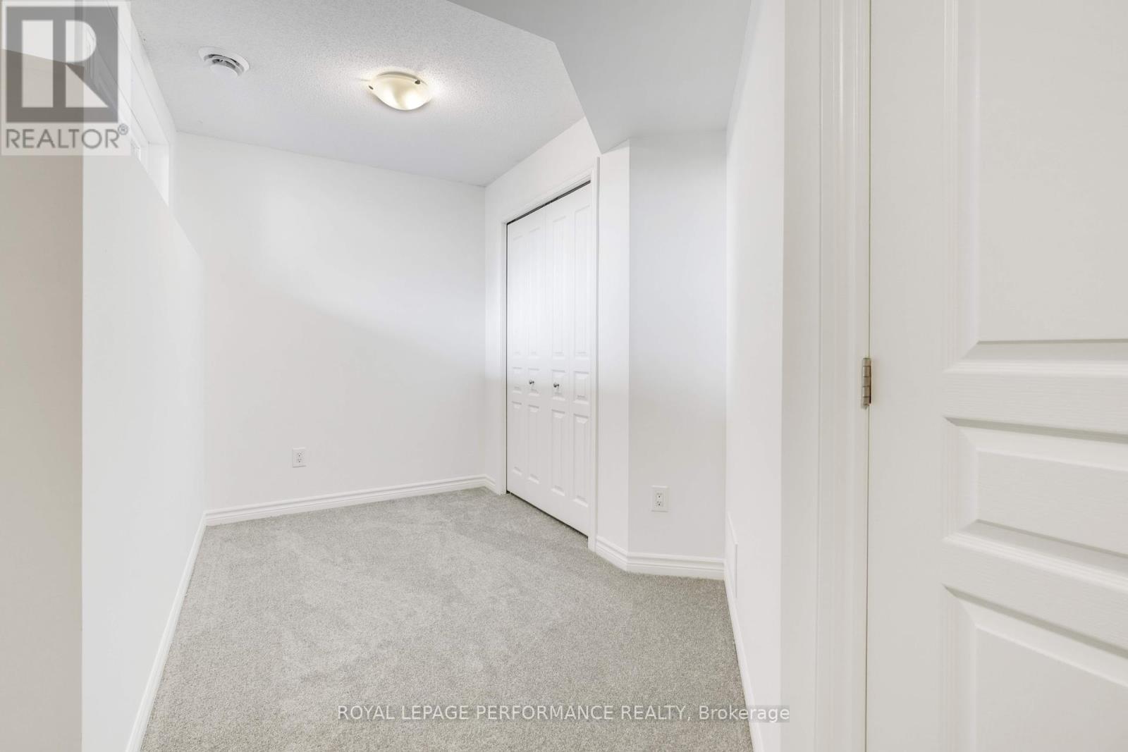 53 - 121 Poplin Street