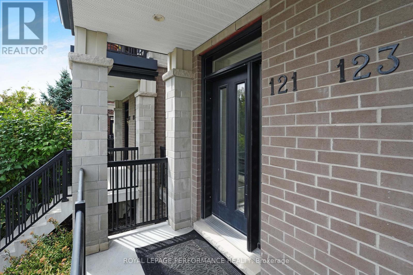 53 - 121 Poplin Street