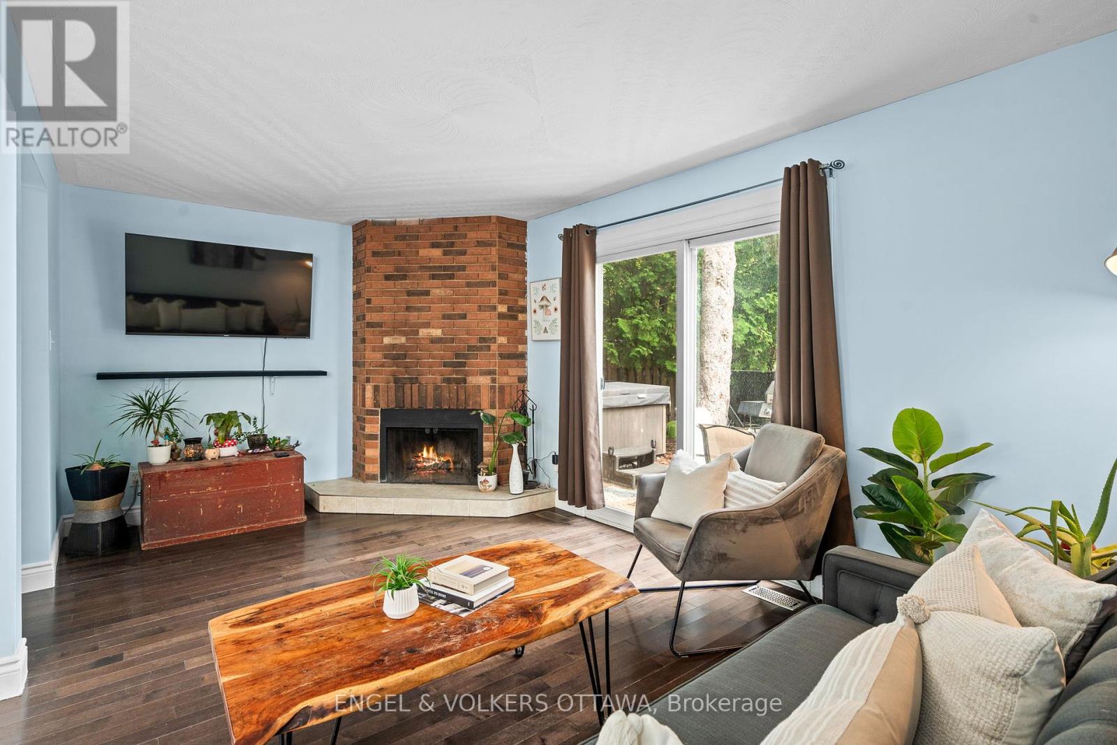 42 Henfield Avenue