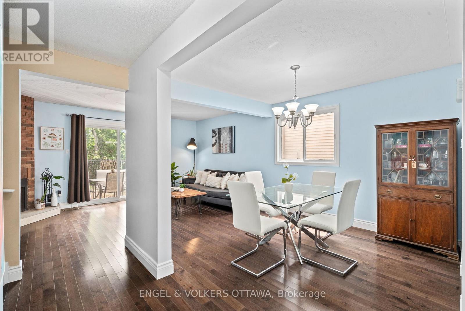 42 Henfield Avenue