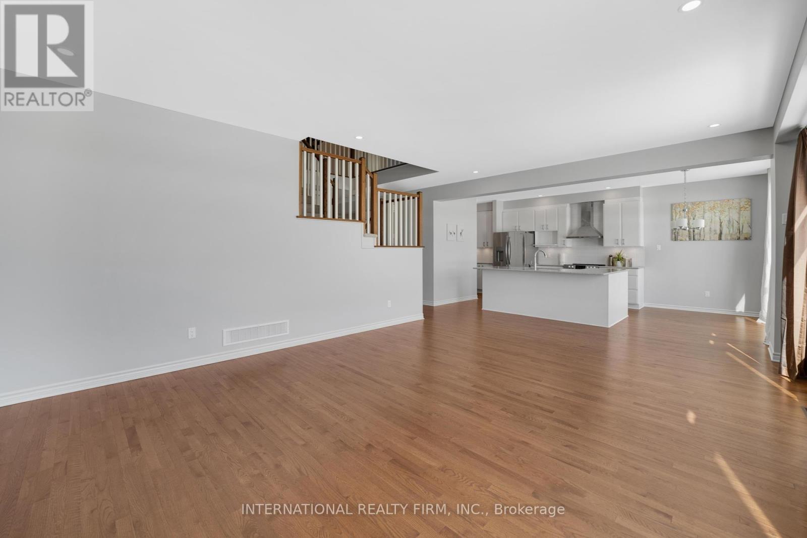 696 Moonflower Crescent