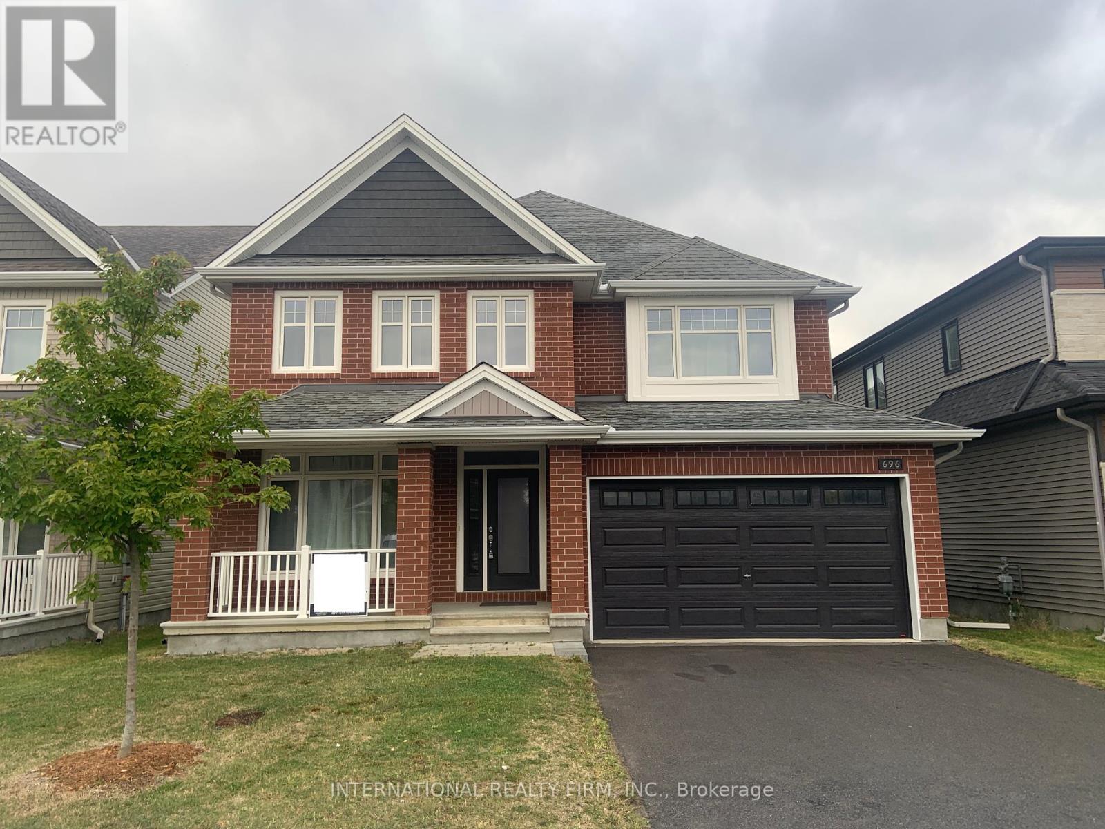 696 Moonflower Crescent