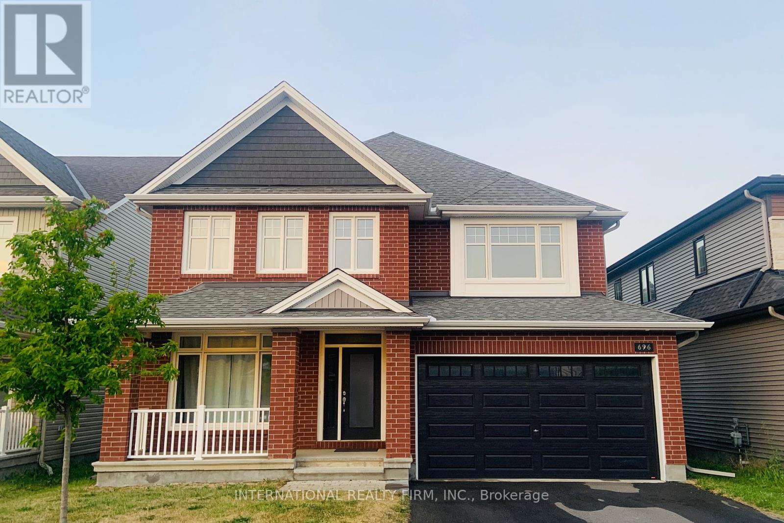 696 Moonflower Crescent