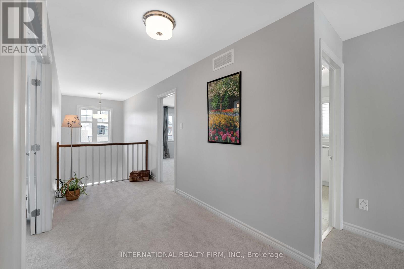 696 Moonflower Crescent