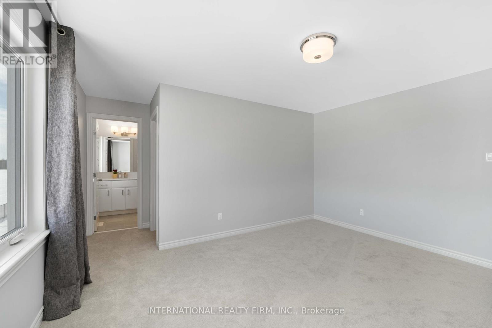 696 Moonflower Crescent