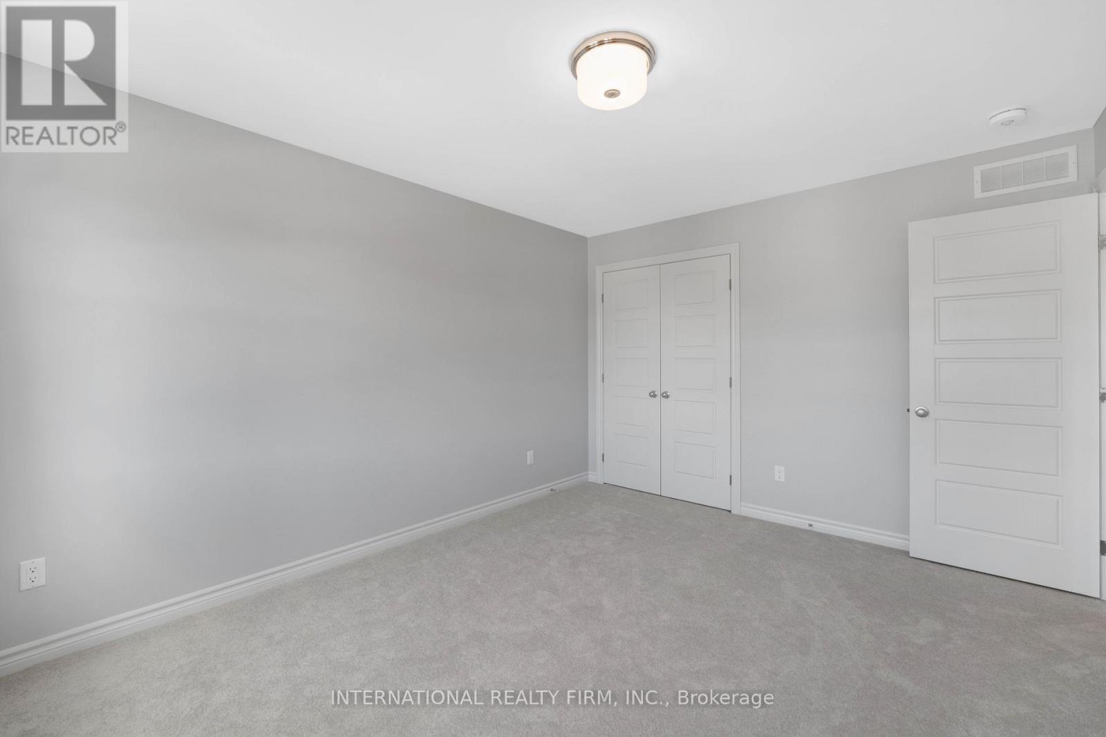 696 Moonflower Crescent