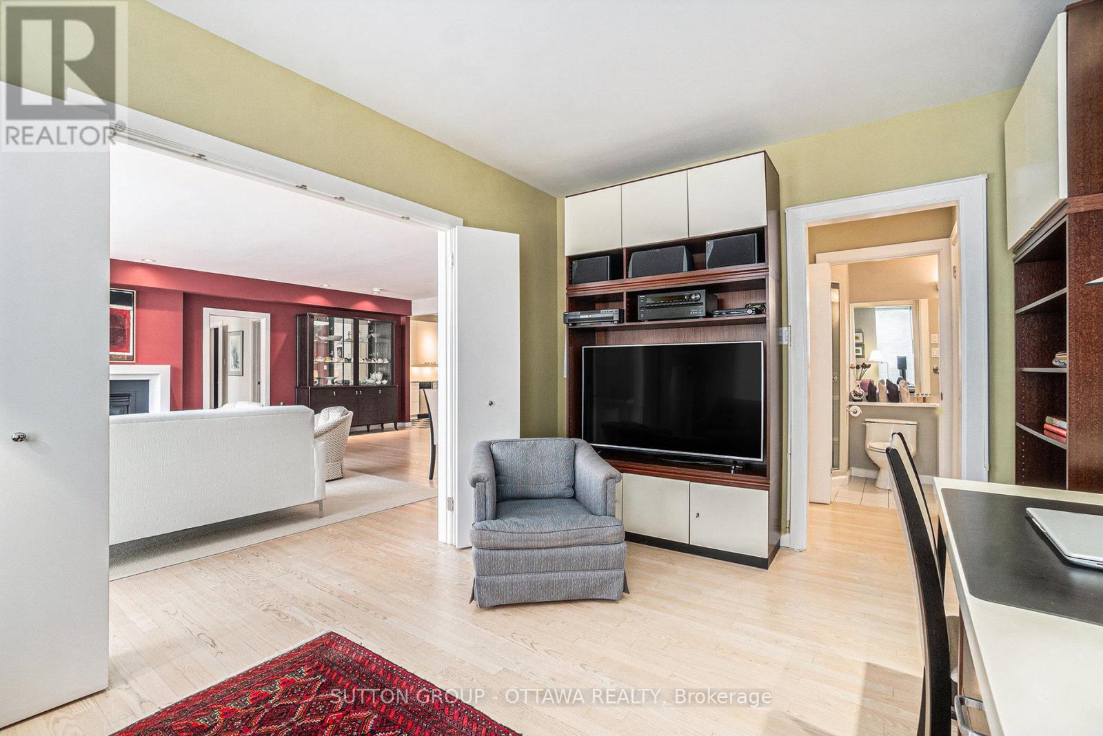 202 - 287 Maclaren Street