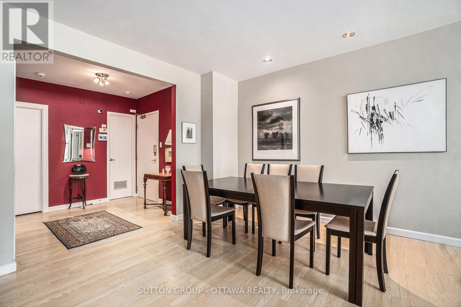 202 - 287 Maclaren Street