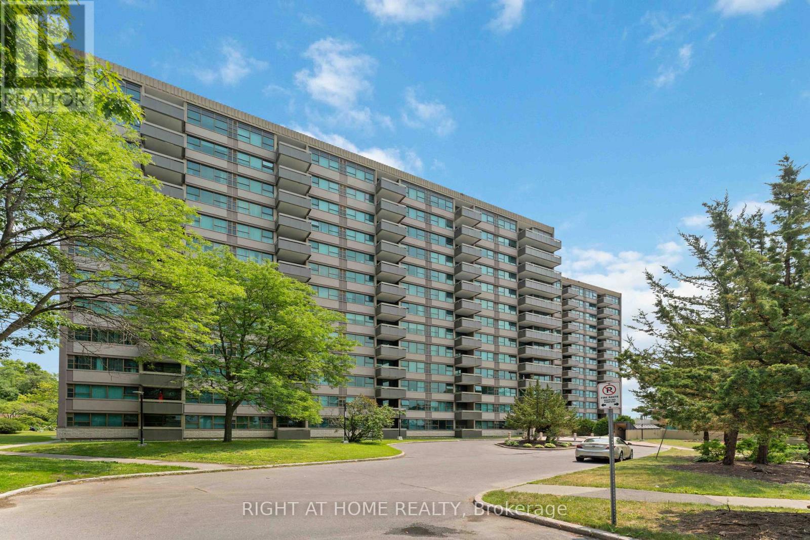 302 - 555 Brittany Drive