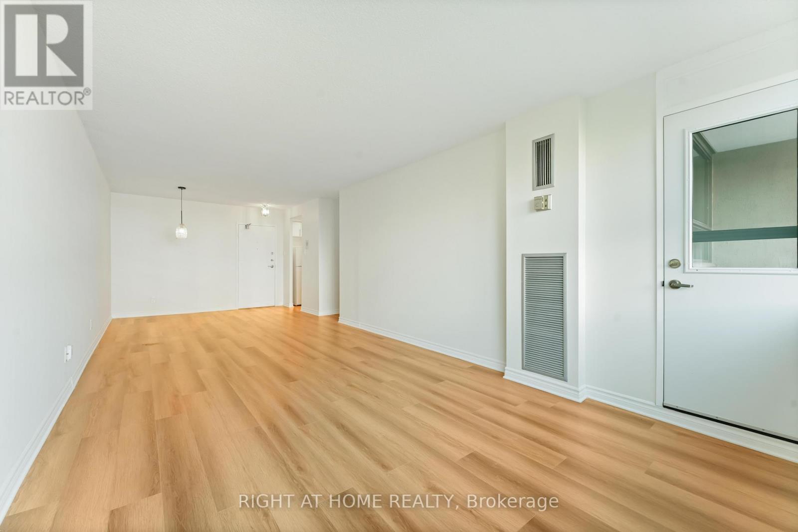 302 - 555 Brittany Drive