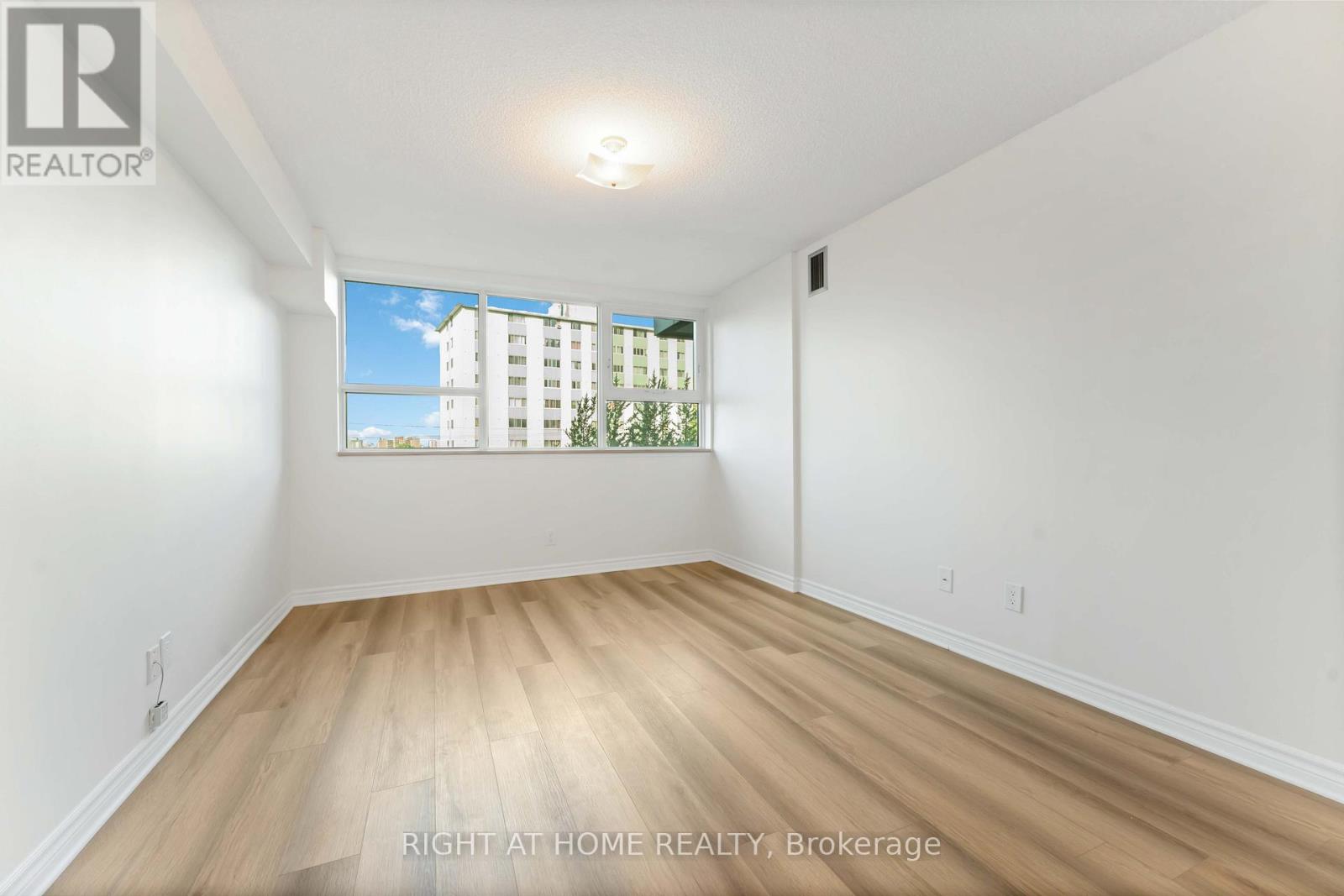 302 - 555 Brittany Drive