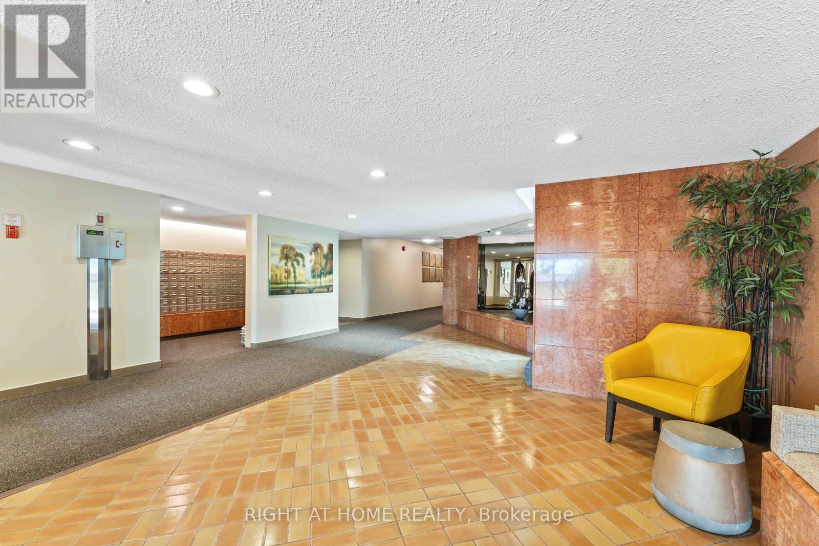 302 - 555 Brittany Drive