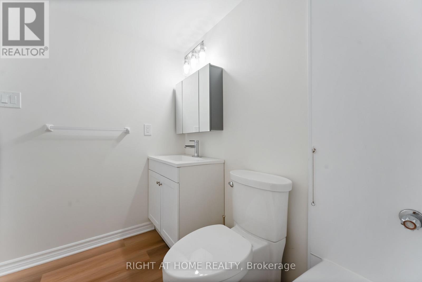 302 - 555 Brittany Drive