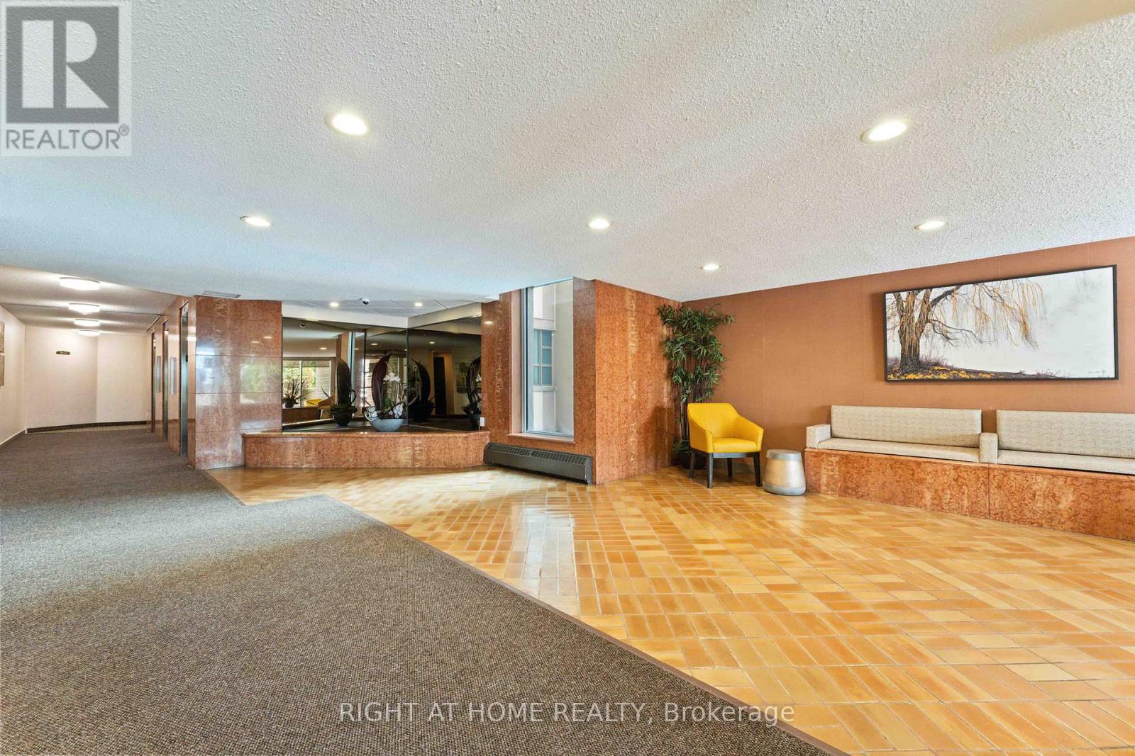 302 - 555 Brittany Drive