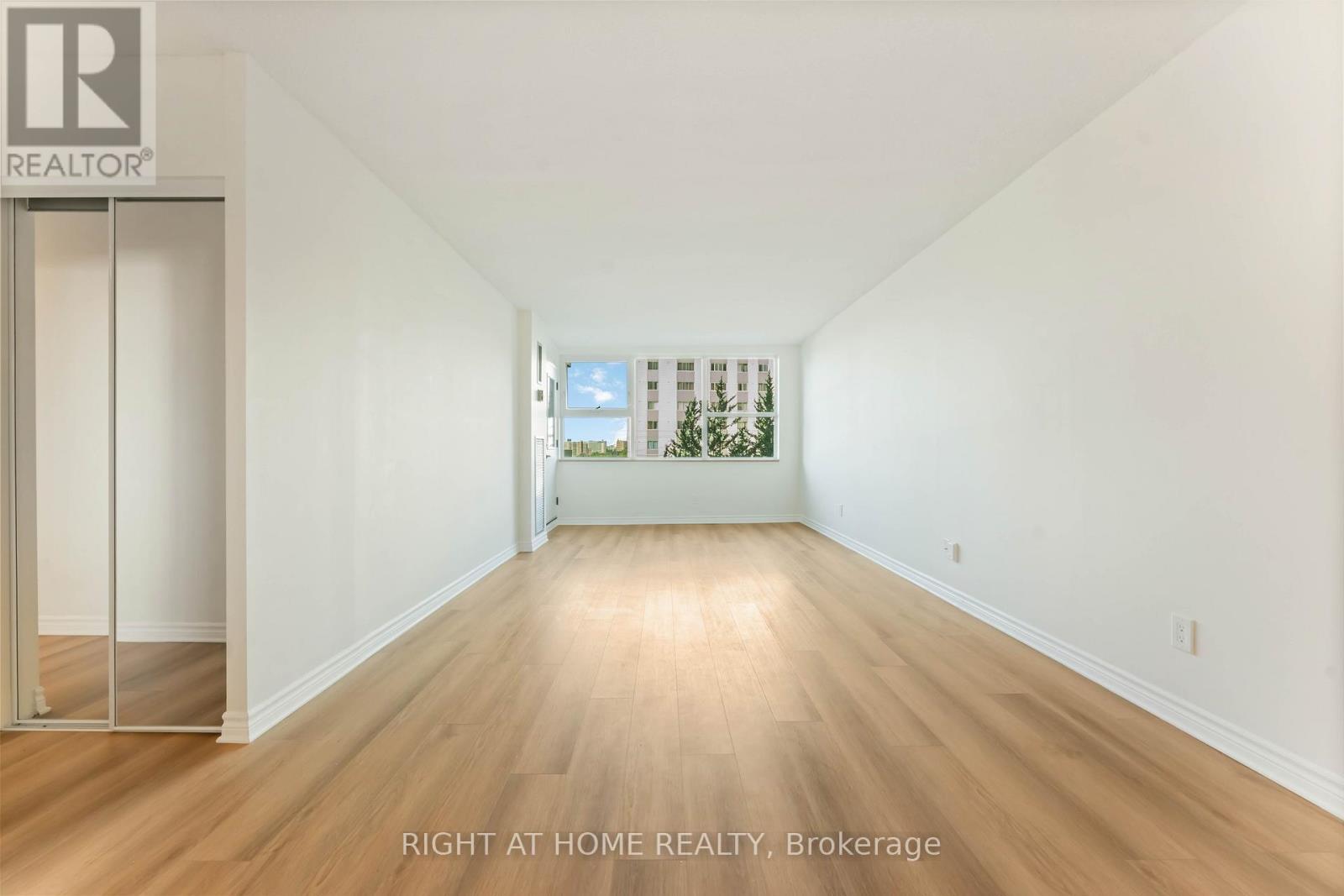 302 - 555 Brittany Drive