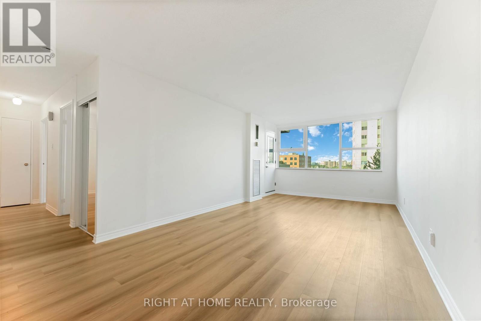 302 - 555 Brittany Drive