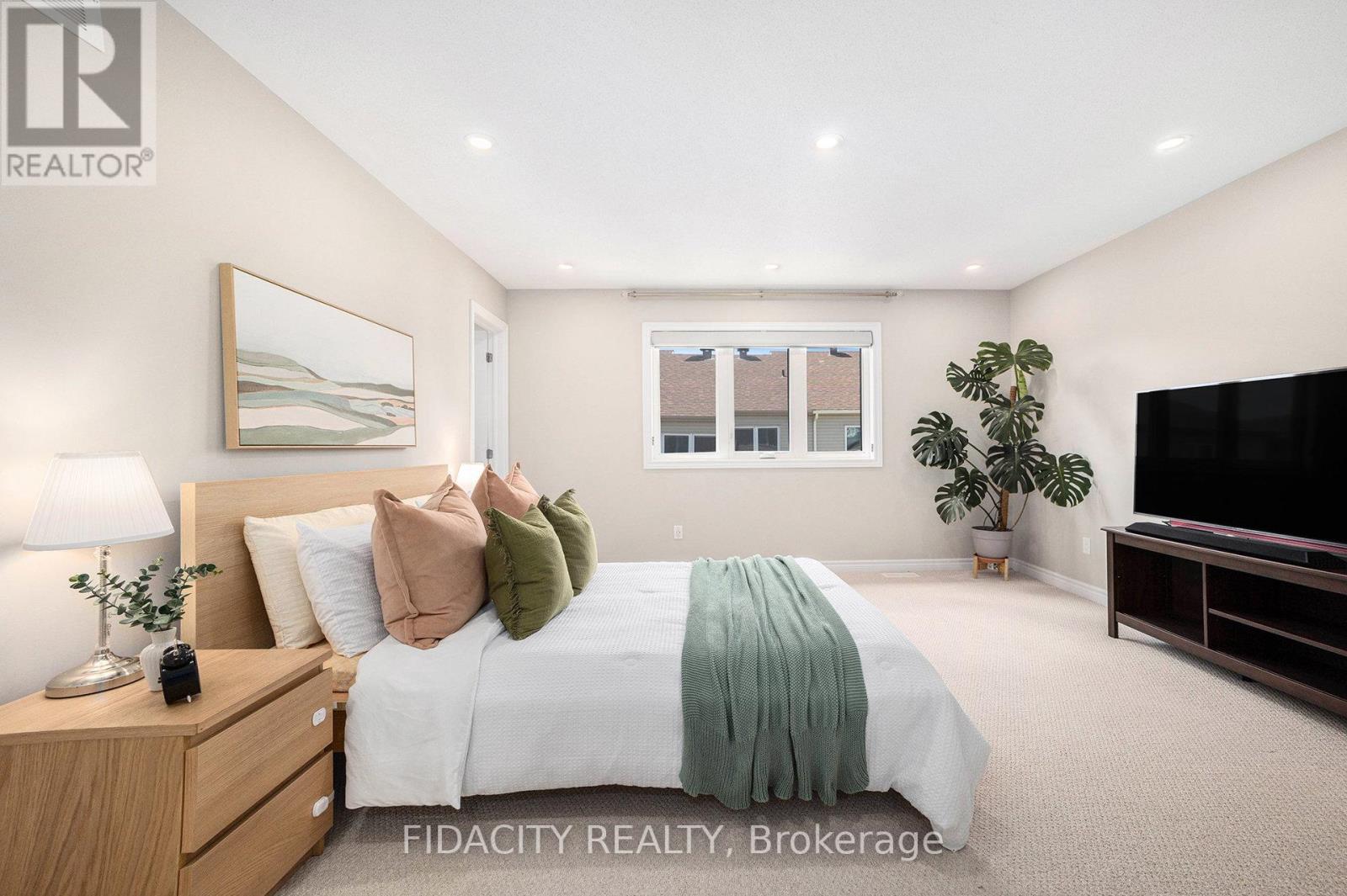 241 Bandelier Way