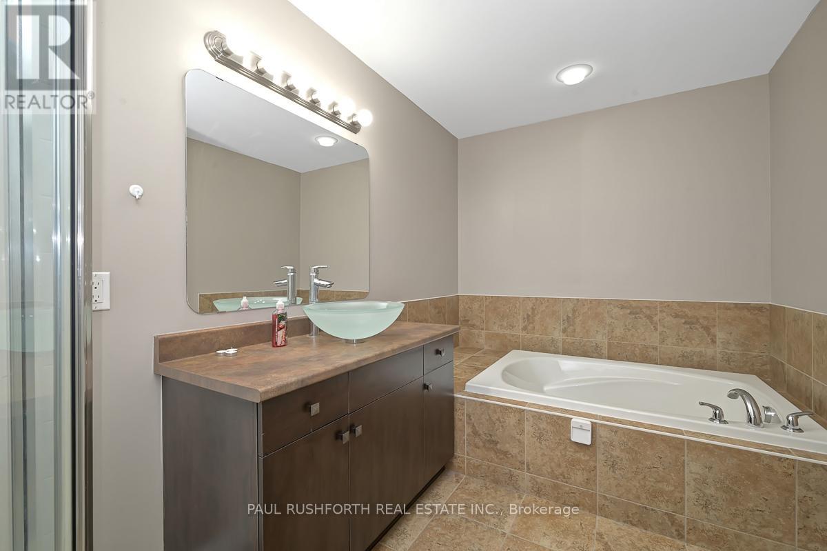 230 Kinghaven Crescent