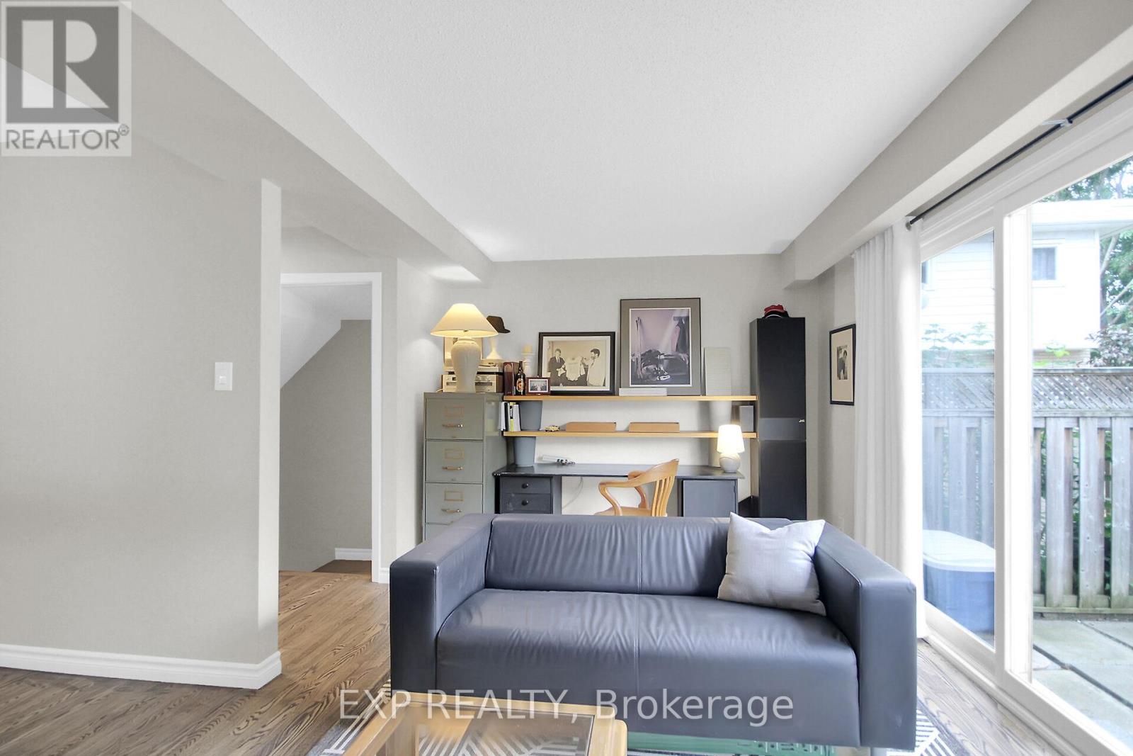 83 Hadley Circle