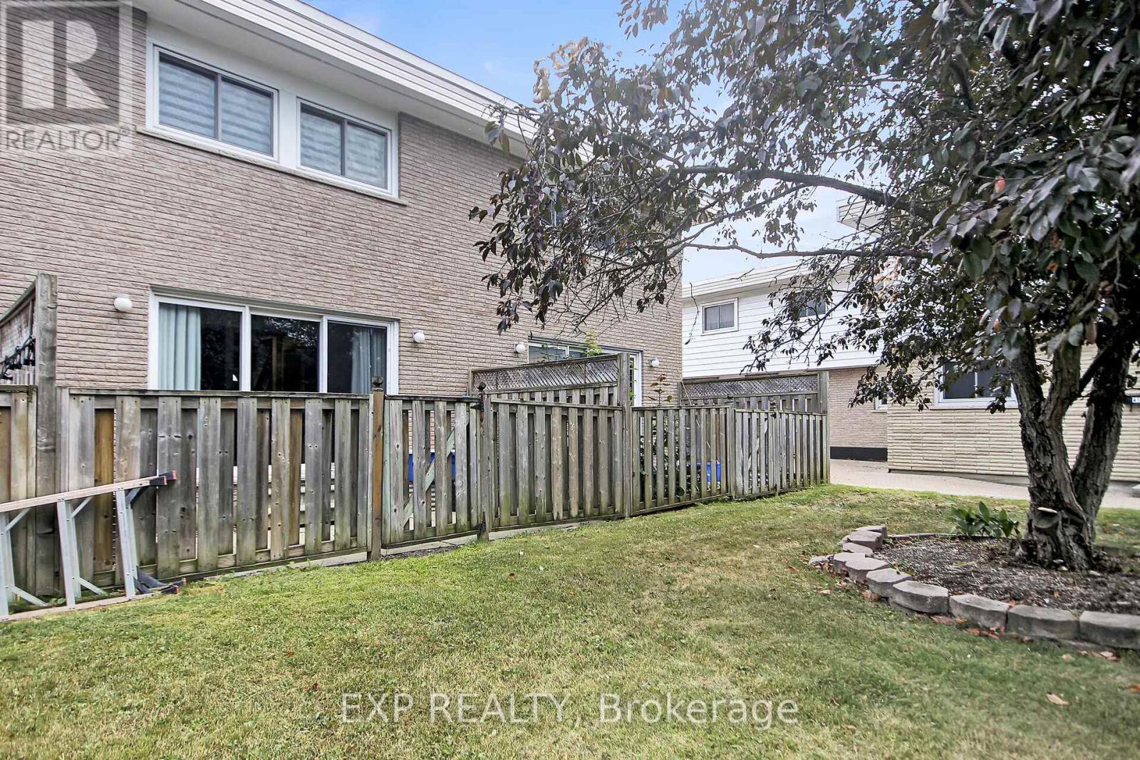 83 Hadley Circle