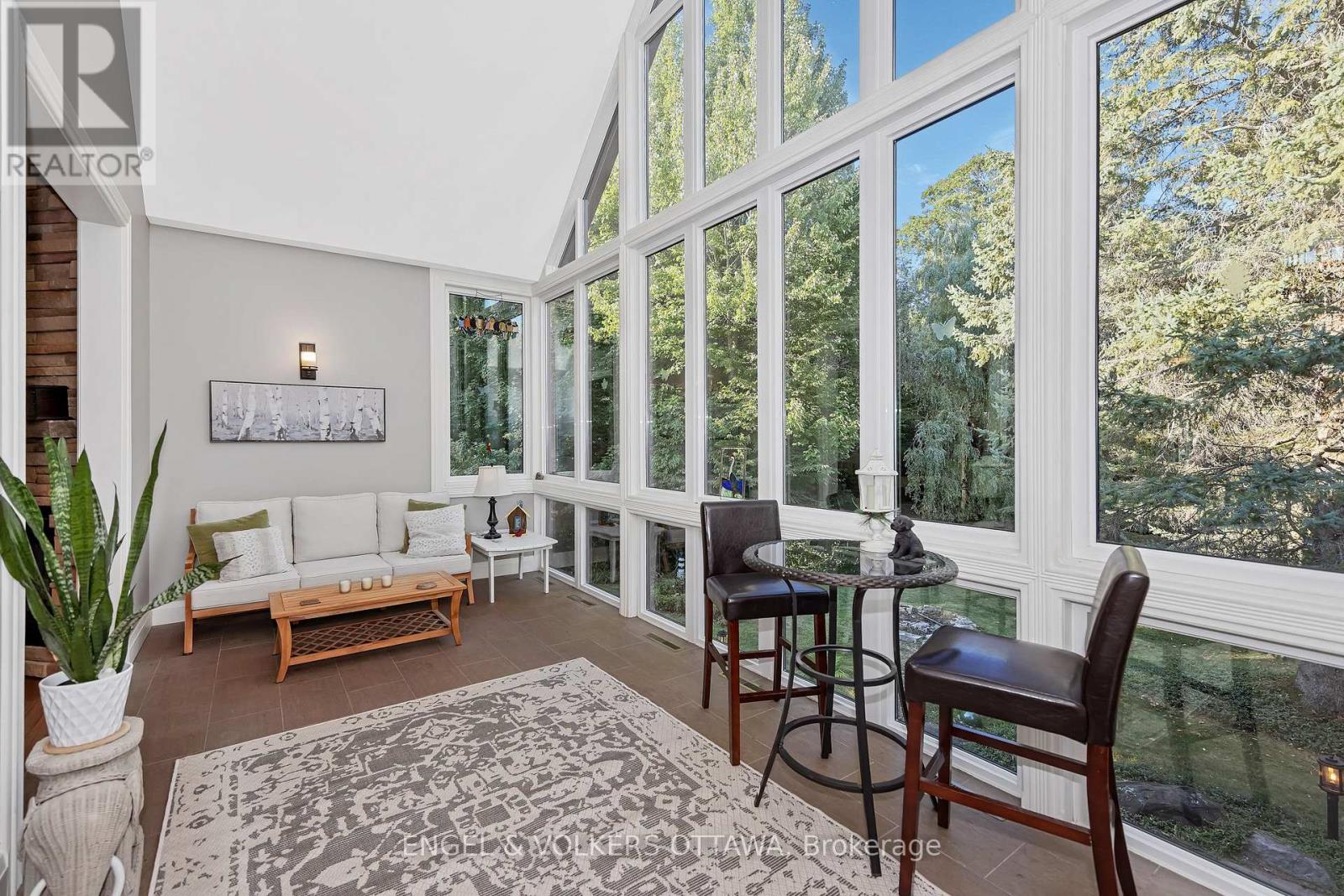 1836 Whitemarsh Crescent