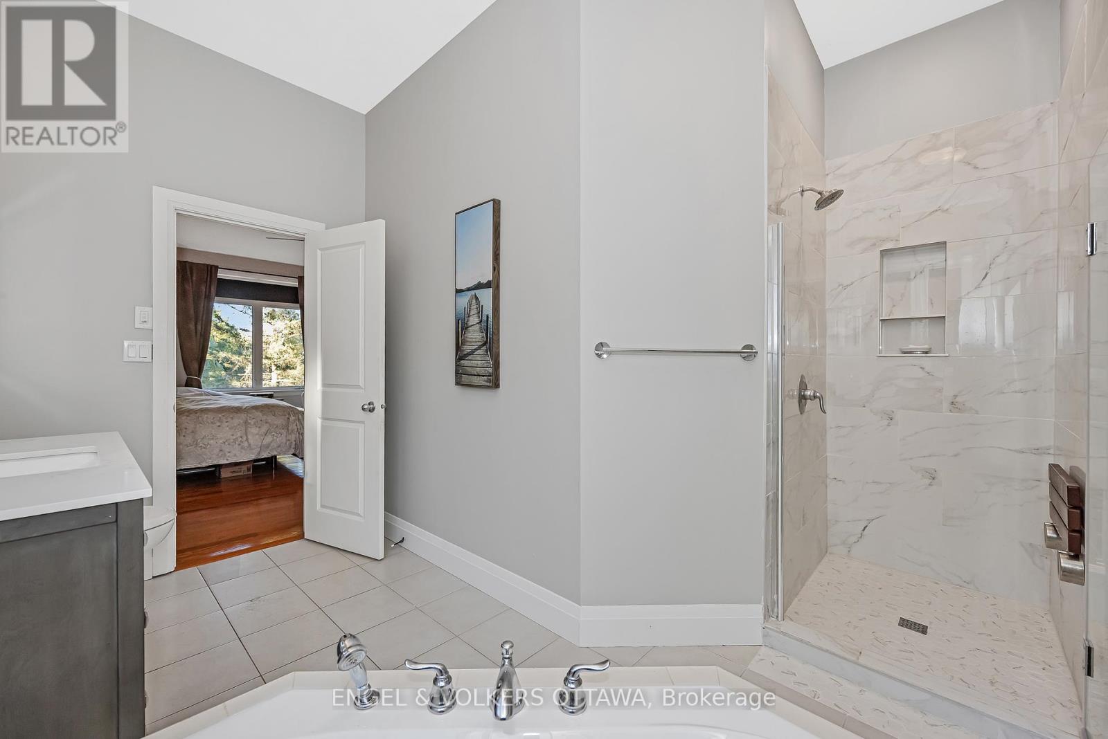 1836 Whitemarsh Crescent