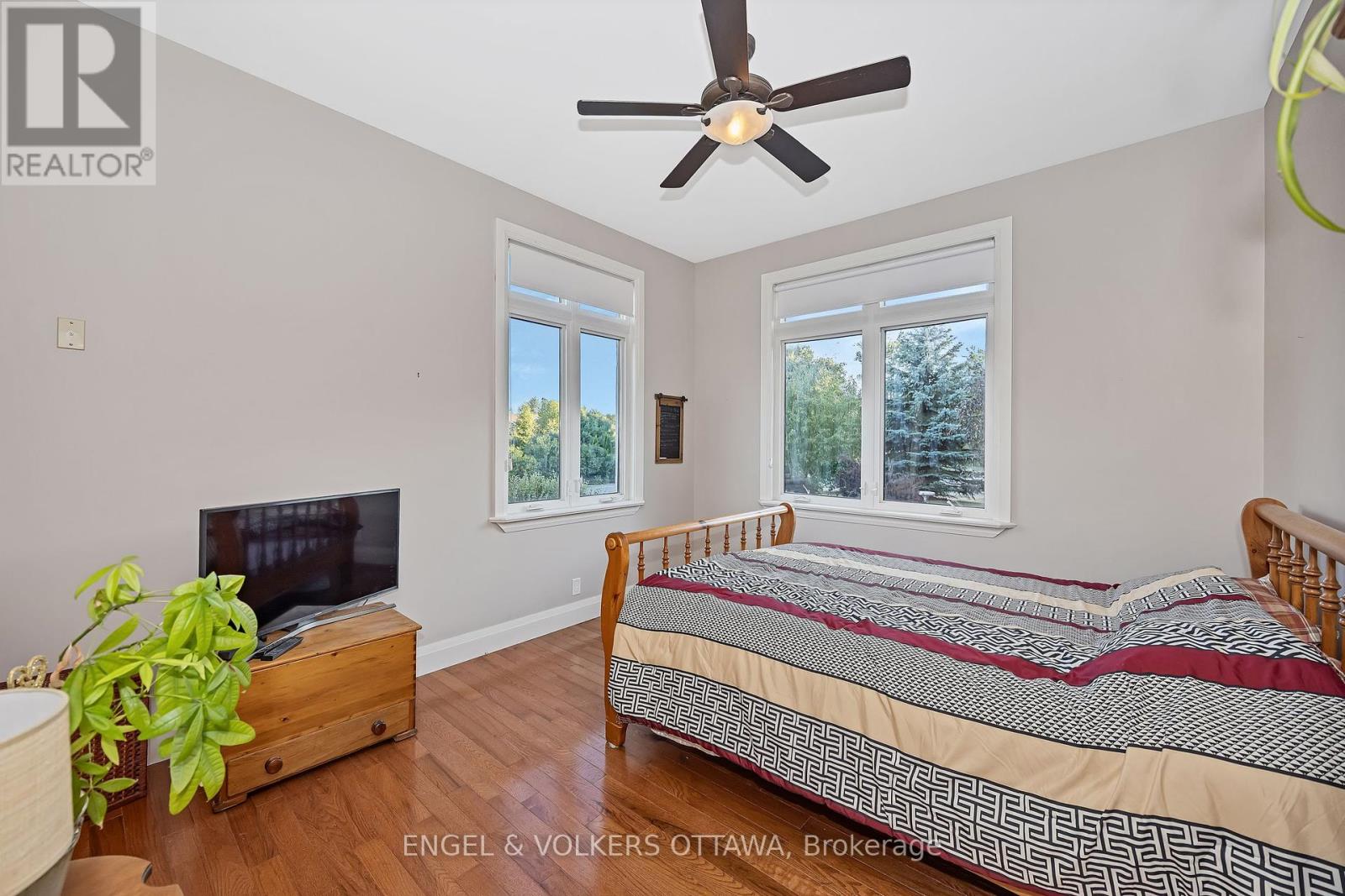 1836 Whitemarsh Crescent