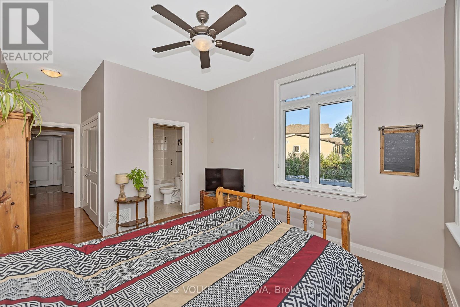 1836 Whitemarsh Crescent