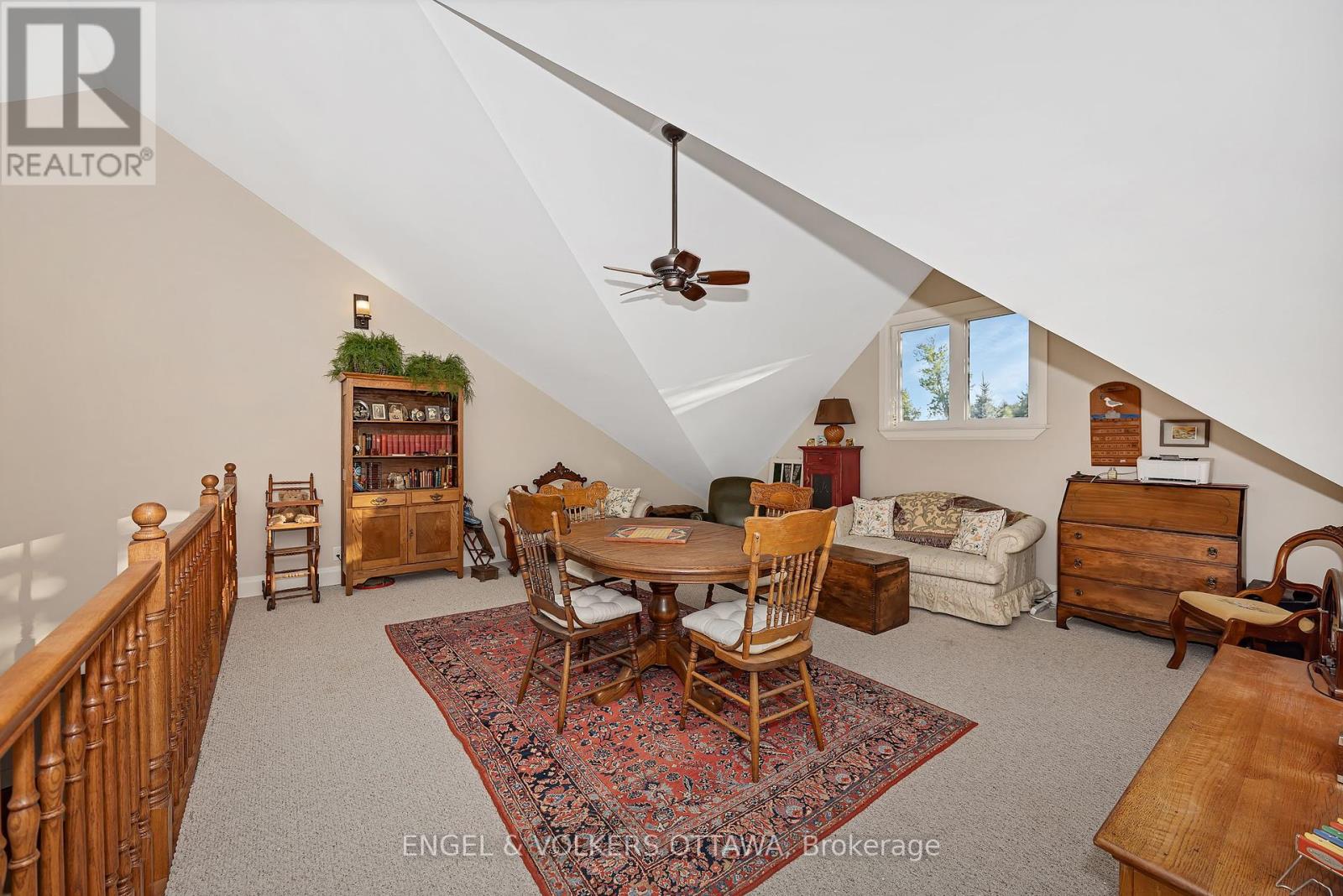 1836 Whitemarsh Crescent
